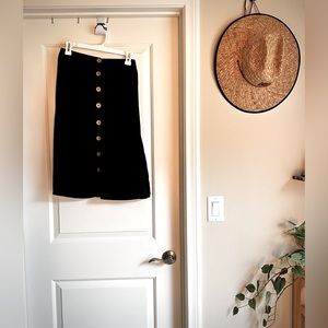 NWT Lulu’s Women’s Button Up Midi Skirt | Size: M | HAS POCKETS